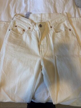 Levi's Cream/Off-White Straight Jeans